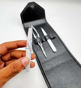 Pinzas para Cejas Blancas Mate con Logotipo Personalizado, Pinzas de Acero Inoxidable con Punta Inclinada y Puntiaguda, Pinzas para Cejas y Pestañas con Tijeras de Resorte - Product Image 4