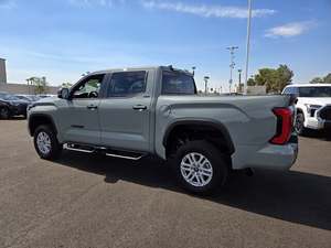 2025มือสองโตโยต้าทุนดรา SR5 4WD รถแท็กซี่ crewmax - Product Image 4