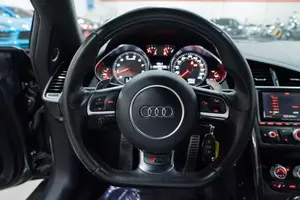 ใช้แล้ว2017 Audi R8 5.2 V10 - Product Image 2