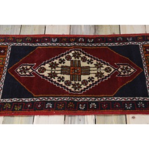 Petit tapis turc vintage 1,8x3,2 pieds, tapis en laine rouge Herki - Product Image 3