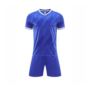 Ensemble de maillots et shorts de football en gros, personnalisable, respirant, en polyester, pour vêtements de sport pour hommes - Product Image 5