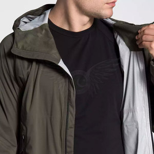 Vestes d'extérieur minces d'été personnalisées OEM vente en gros veste coupe-vent à capuche pour hommes - Product Image 3