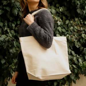 Grand sac de plage en toile avec poignées en corde fantaisie RP260 - Sac de shopping élégant et stylé - Product Image 2