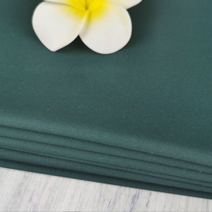 Textiles vente directe d'usine TC 80/20 Anti-rides doux sergé infirmière médecin gommages tissu hôpital uniforme coton pour les professionnels de la santé fabriqué - Product Image 2