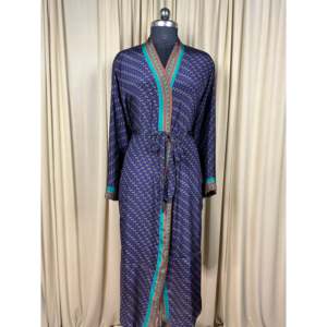 Vestido de Playa Boho Chic Vintage para Mujer, Hecho con Sari de Seda Reciclada, para Usar en Resorts, Estilo Gypsy House Lounge, Traje de Baño - Product Image 1