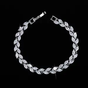 Zircon cubique blanc étincelant feuille femmes lien chaîne bracelets bracelets 14k plaqué or blanc