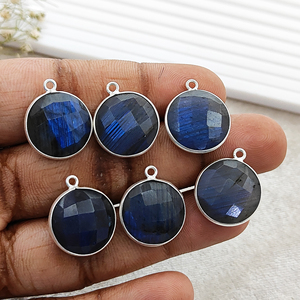 จี้ลาบราโดไรต์สีน้ำเงิน - จี้พลอยทรงกลมเจียระไน - จี้เงินแท้ 925 - Product Image 1