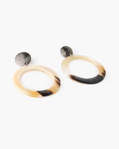 Boucles d'oreilles pendantes en corne de buffle de haute qualité, faites à la main en Inde, pour femmes, design bouclé, pour mariages, artisanat naturel - Product Image 6