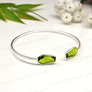 Bracelet manchette ajustable pour femme en argent massif 925 fait main, avec pierre de peridot hydro quartz en forme de cercueil de 10x17mm, plaqué rhodium, finition raffinée - Product Image 2