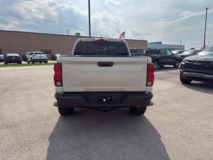 New /USED WHITE 2026 CHE VROLET COLORADO Z71 360 Rear Camera 31-40T Load Capacity Emission Diesel /GAS Automatic FOR SALE - Product Image 6