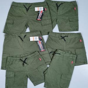 6 bolsillos Cargo Joggers Pantalones cortos de verano para hombre Pantalones Stock Liquidación Apparels Stock Lote Excedente Marca Overrun Pantalones cortos casuales al aire libre - Product Image 1