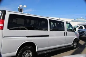 CHEVROLET EXPRESS 3500 LS 2022 D'OCCASION, CONDUITE À GAUCHE/DROITE - Product Image 4