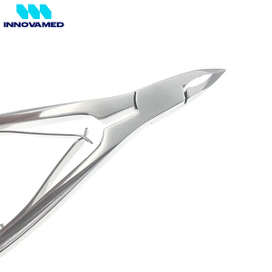 Outil de coupe-ongles chirurgical en acier inoxydable pour soins de pédicure Utilisation dans le salon Pince à cuticules avec pinces de podiatrie à long manche - Product Image 5