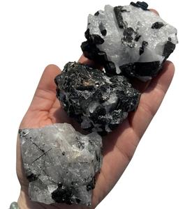 Turmalina Negra Pulida Natural DS en Oferta, Piedra Cristalina en Bruto de Alta Calidad, Forma Irregular de 2-4 cm, Feng Shui, Ángel - Product Image 5