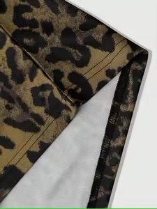 เสื้อฟุตบอลเซ็กซี่แบบผ่าหน้าพร้อมพลอยเทียมเสื้อสตรีทตาข่ายแบบยาวแต่งโลโก้ได้ตามต้องการ - Product Image 4