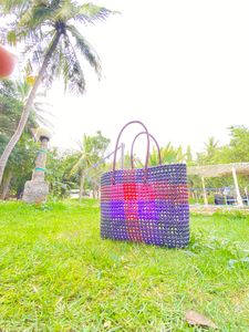 กระเป๋าช้อปปิ้งพลาสติกแบบมีซิป ลายทางสีสันสดใส ทอมือ ลายตาราง เป็นมิตรกับสิ่งแวดล้อม ผลิตจากวัสดุรีไซเคิล ใช้ซ้ำได้ กระเป๋าชายหาดแบบทอมือ สั่งทำได้ - Product Image 4