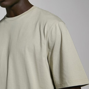 Camiseta de lujo de peso pesado Unisex 100% algodón de alta calidad con logotipo estampado personalizado Boxy Fit camiseta de gran tamaño para hombre logotipo personalizable - Product Image 6