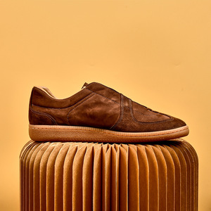 รองเท้าลำลองน้ำหนักเบาพร้อมแผ่นรองซับเหงื่อและโครงสร้างยืดหยุ่น รองเท้าใส่ได้ทุกวันสำหรับผู้ชาย รองเท้าหนัง - Product Image 3