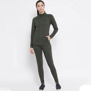 Nardon Apparel, chándal personalizado para mujer, chándales bordados para mujer, Conjunto de sudadera con cremallera y pantalones de chándal - Product Image 4