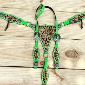 Ensemble Western Headstall & Breast Collar Set Premium Seasonal Horse Tack Designs ensemble de punaises de luxe pour cheval ensemble complet de chevaux de trait - Product Image 1