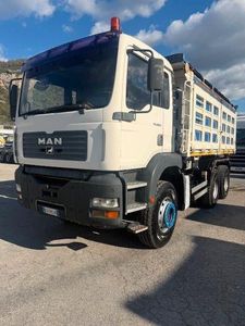 Camion MA N TGA 460 a 3 assi con cassone ribaltabile, doppie ruote posteriori, motore a combustione interna, cambio automatico, Euro 5 - Product Image 4