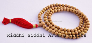 100% perles de bois de santal naturel Mala pour méditation prière Yoga et guérison spirituelle disponible à un prix raisonnable - Product Image 3