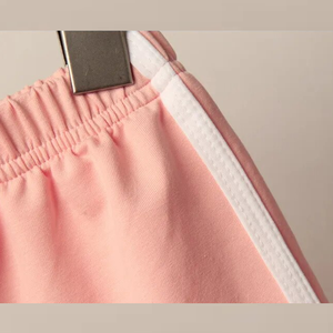 Short en polaire décontracté taille moyenne pour femmes, respirant, séchage rapide avec décorations en dentelle, motif imperméable de BD - Product Image 2