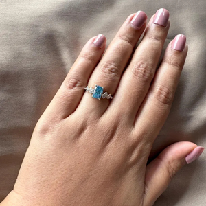 Anillo de Diamante Cultivado en Laboratorio de 2.2ct, Corte Redondo, Color Azul Intenso, Claridad VS, en Oro de 14K, Joyería Fina para Mujer - Product Image 2