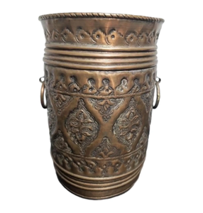 Jardinière moderne en aluminium, aspect antique en laiton, pour arrangement floral, aspect riche, jardinière artisanale, utilisée dans la décoration intérieure - Product Image 1