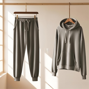 Conjunto de Sudadera con Capucha y Pantalones de Felpa con Estampado Digital Bordado, Suave y Cómodo para Invierno, Ideal para Looks Relajados e Informales - Product Image 4