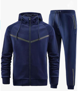 Ensemble de survêtement pour homme avec logo personnalisé de premier ordre Sweat à capuche et pantalon en polaire décontracté pour l'hiver prêt à expédier - Product Image 2