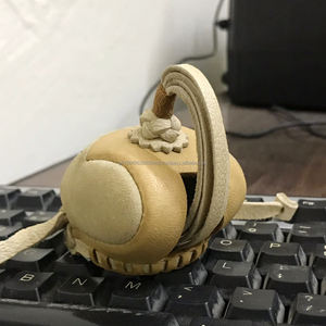 Capucha de Cetrería Personalizable Estilo Árabe de Qatar con Cuero Premium y Correas de Cuero - Product Image 4