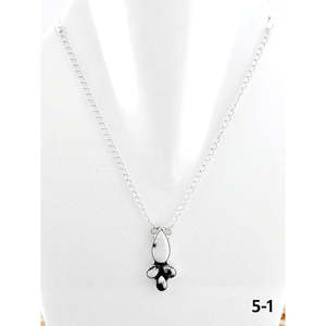 Collar llamativo estilo Suroeste con búfalo blanco y plata de ley, patrón floral, chapado en oro rodio, cadenas de titanio y latón - Product Image 2