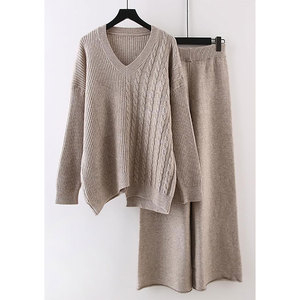 Ropa de mujer personalizada para mujer, suéter en blanco y conjunto de punto inferior, conjunto de punto de alta calidad para mujer - Product Image 2