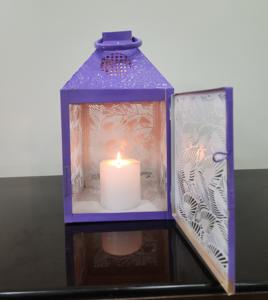 Lanterne de table en métal fait main avec motif de feuille Bougeoir de Noël au design agréable pour la décoration de la maison et du jardin - Product Image 3