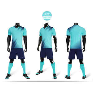 Ensemble complet d'uniformes de football personnalisés pour hommes 2025 – Maillots réversibles à col en V, manches courtes, respirants et à séchage rapide, pour toutes les saisons - Product Image 5
