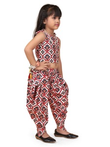 Ensemble de fête ethnique en coton pour enfants Shoryam - Choli sans manches élégant à imprimé géométrique et pantalon Dhoti traditionnel pour filles, livraison rapide - Product Image 3
