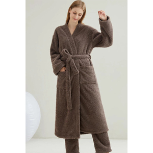 Conjunto de Bata de Baño de Felpa de Lujo |   Bata de Forro Polar Unisex con Pantalones |   Bata de Spa Suave y Acogedora |   Ropa de estar para invierno - Product Image 1
