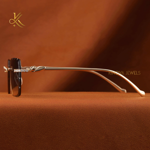 Gafas de Sol Extra Grandes con Detalles de Diamantes de Alta Gama, con Acabado de Lentes Suaves y Diseño Elegante para Salidas Diarias, de la India - Product Image 5