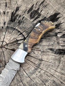 Handmade Damascus Blade Folding Pocket <b>Utility</b> <b>Knife</b> Back Lock Mechanism Custom OEM Supported Leather Case for Everyday Carry - Product Image 3