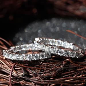 Exclusivos pendientes de oro blanco de 14 quilates con diamantes cultivados en laboratorio para mujer, con diamantes de claridad VVS. - Product Image 4