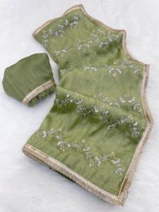 Celebrity Royalty Edition Collection de saris brodés à paillettes Moti & Val pour B2B mettant en vedette un artisanat luxueux - Product Image 5