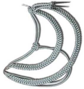 Mylar gris personnalisé ou fil de lingot français cordon et embouts en métal tricoté à la main Aiguillette pour accessoires d'uniforme - Product Image 3