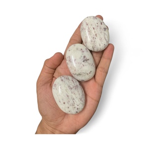 Piedra de Palma Ovalada de Howlite MUNTAHA de Primera Calidad al por Mayor, Cristal Curativo Pulido de 100-150 g de Khambhat, India, para Colección - Product Image 4