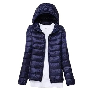 Nueva venta al por mayor cremallera Puffer mujer chaqueta transpirable a prueba de viento con capucha Puffer chaqueta tendencia OEM chaqueta de invierno fabricante - Product Image 4