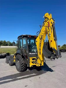 Chargeuse compacte 4x4 New Holland B75D avec cabine climatisée et pelle télescopique, équipée d'un vérin hydraulique Huade, à vendre - Product Image 2