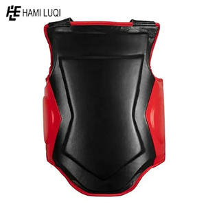 Entrenamiento diario Entrenamiento Esencial Protector de pecho transpirable para Muay Thai Karate Boxeo MMA Cuero PU Material Protección en caja - Product Image 2