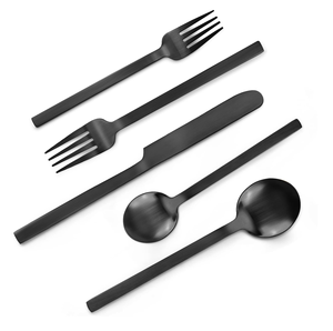 Juego de cucharas de acero con espejo sostenible negro mate, 5 piezas, cubiertos con mango de forma cuadrada, juego de cubiertos negros mate de lujo para personas - Product Image 1
