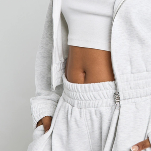 Prix avantageux pour les commandes en gros 2026 avec logo personnalisé, design streetwear décontracté, sweat-shirt pour femme avec fermeture éclair, tissu de haute qualité - Product Image 4