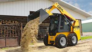 Chargeuse compacte Gehl R135 Mini Skid Steer, capacité de travail nominale de 612 kg, moteur diesel Yanmar, pompe à engrenages entièrement hydraulique - Product Image 5